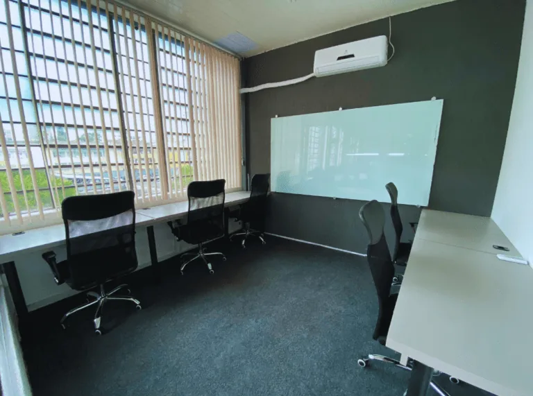 Escritório privativo na Candido de Abreu, Aldeia Coworking em Curitiba