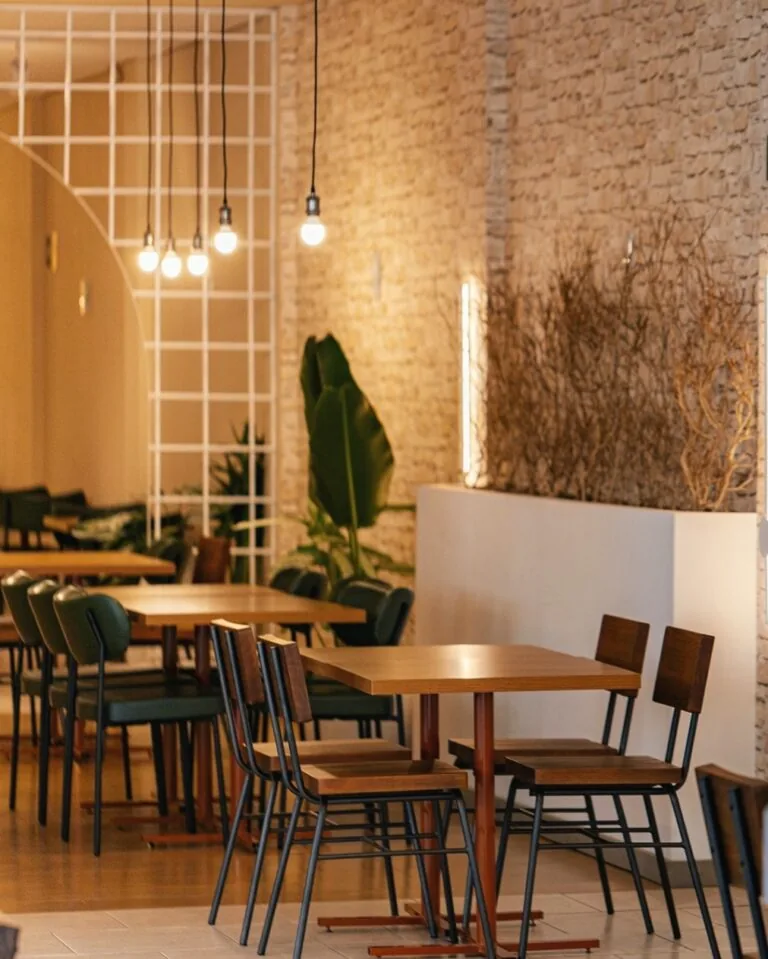 restaurante para eventos em Curitiba com mesas e buffet